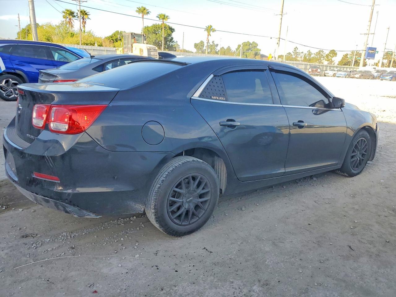 2015 Chevrolet Malibu 1Lt - Фото 3