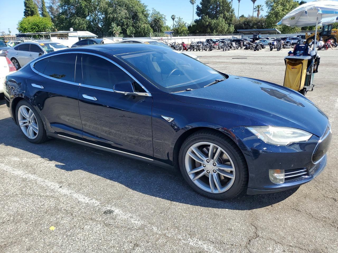 2013 Tesla Model S - Image 4