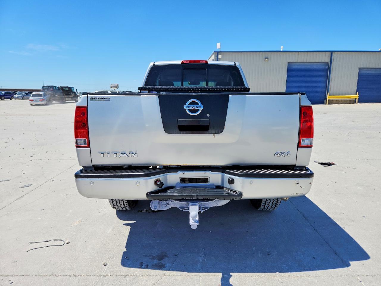 2008 Nissan Titan Xe - Фото 6