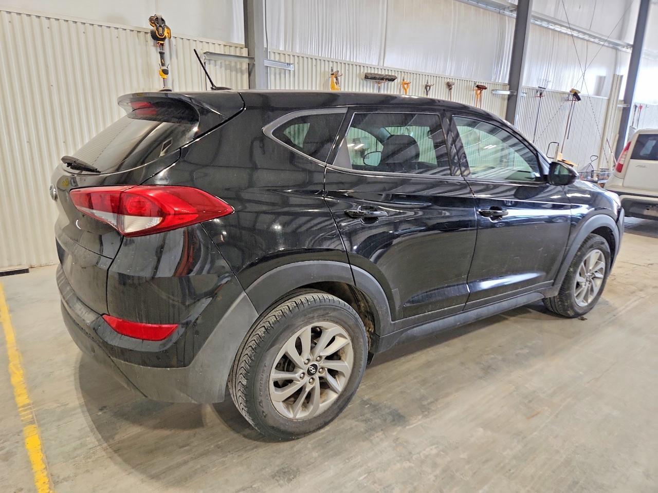2017 Hyundai Tucson Se - Image 3