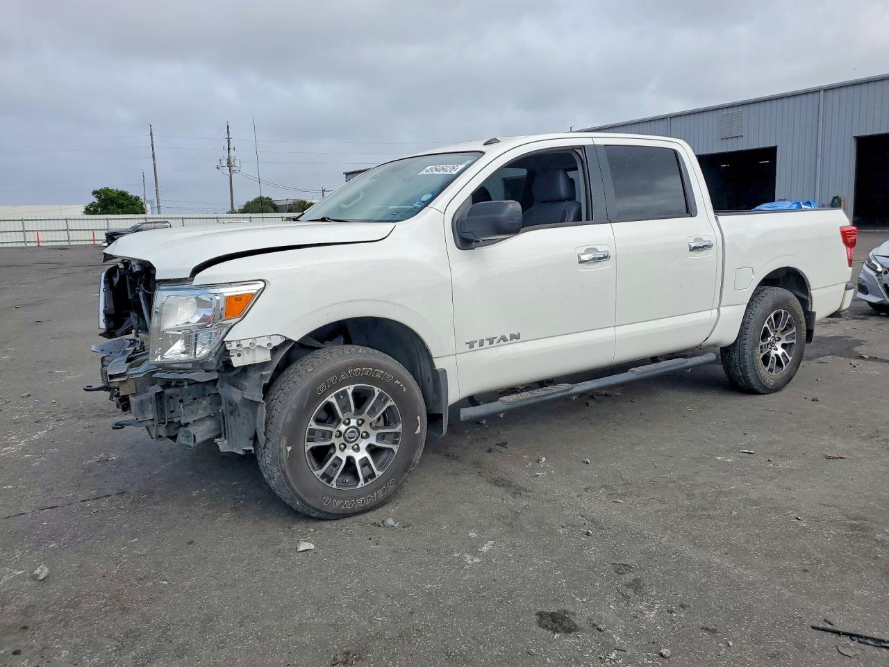 2021 Nissan Titan Sv