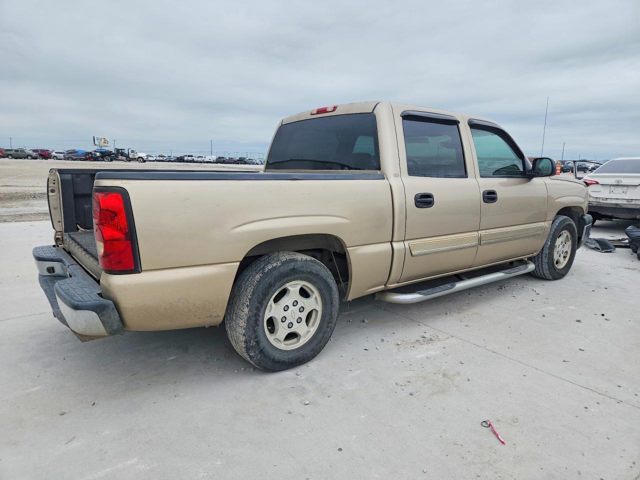 2004 Chevrolet Silverado C1500 - Фото 3
