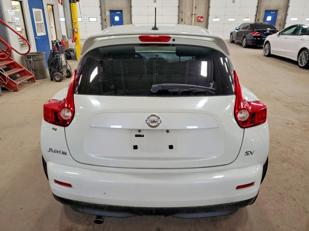 2011 Nissan Juke S - Image 6
