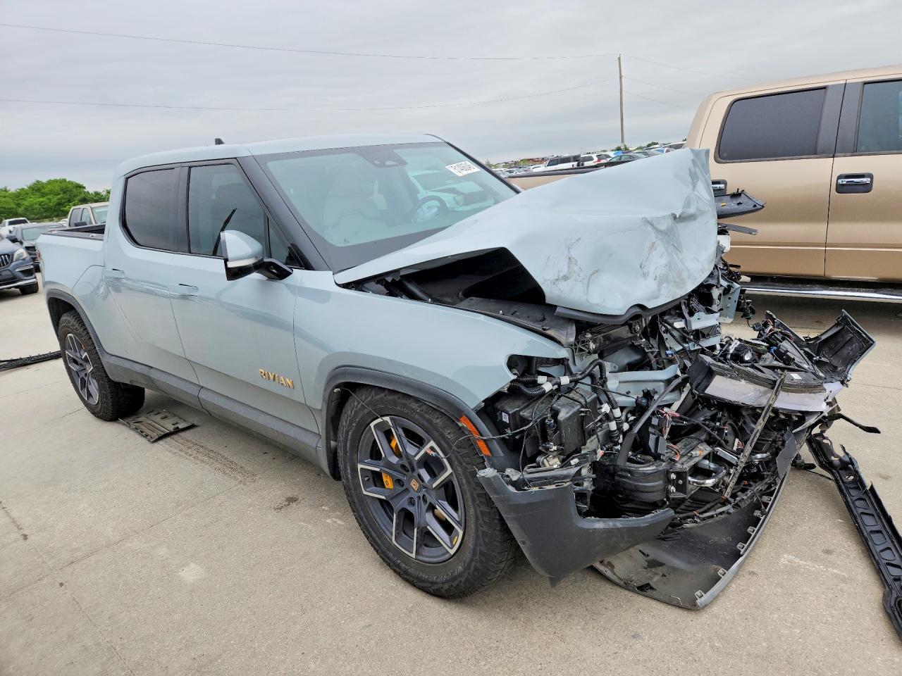 2022 Rivian R1T Adventure - Image 4