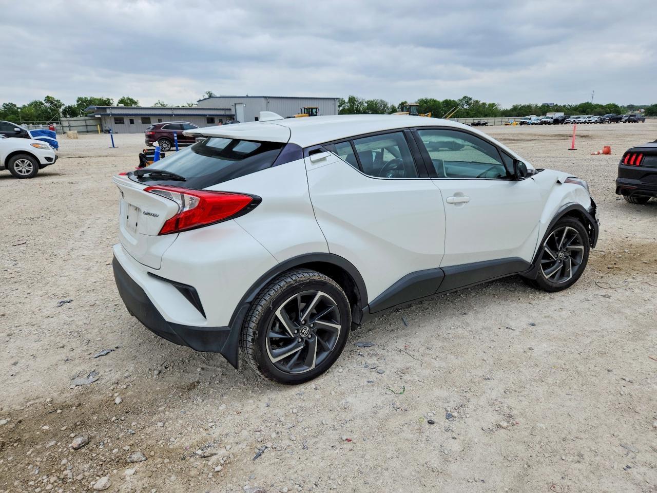 2021 Toyota C-Hr Limited - Image 3