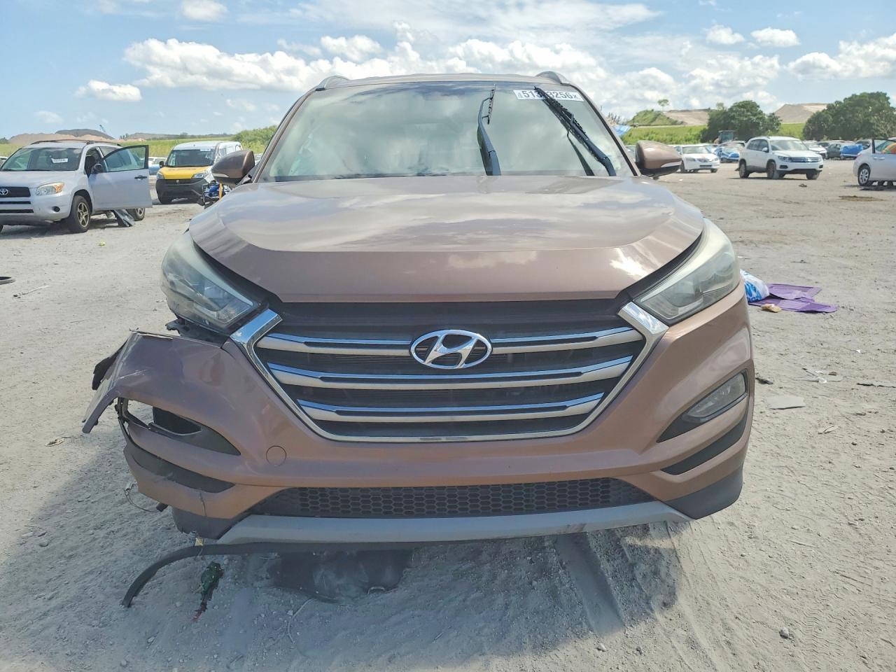 2017 Hyundai Tucson Limited - Image 5