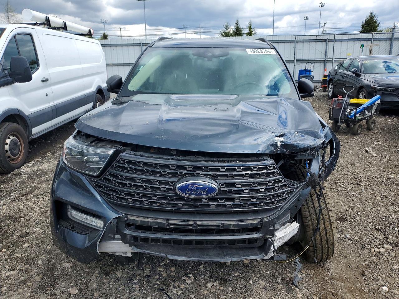 2022 Ford Explorer Xlt - Фото 5