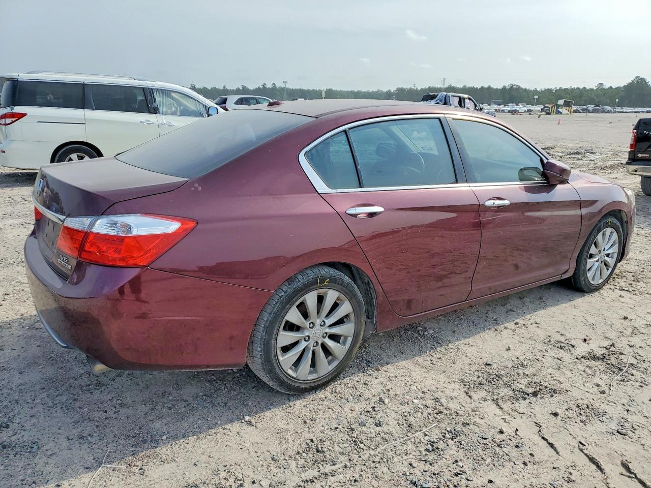 2014 Honda Accord Touring - Image 3