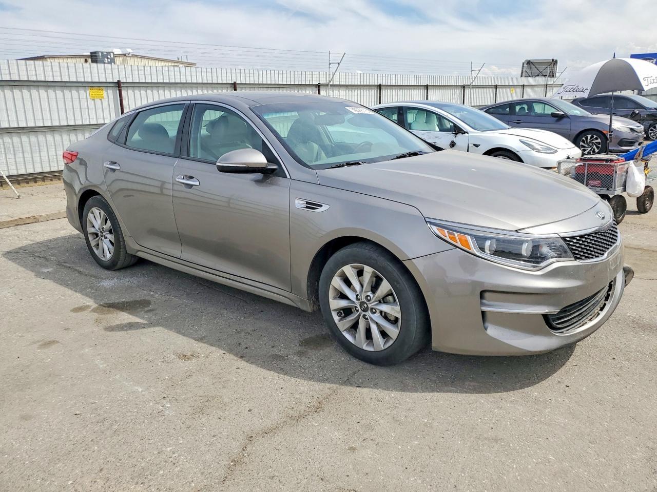 2016 Kia Optima Ex - Image 4