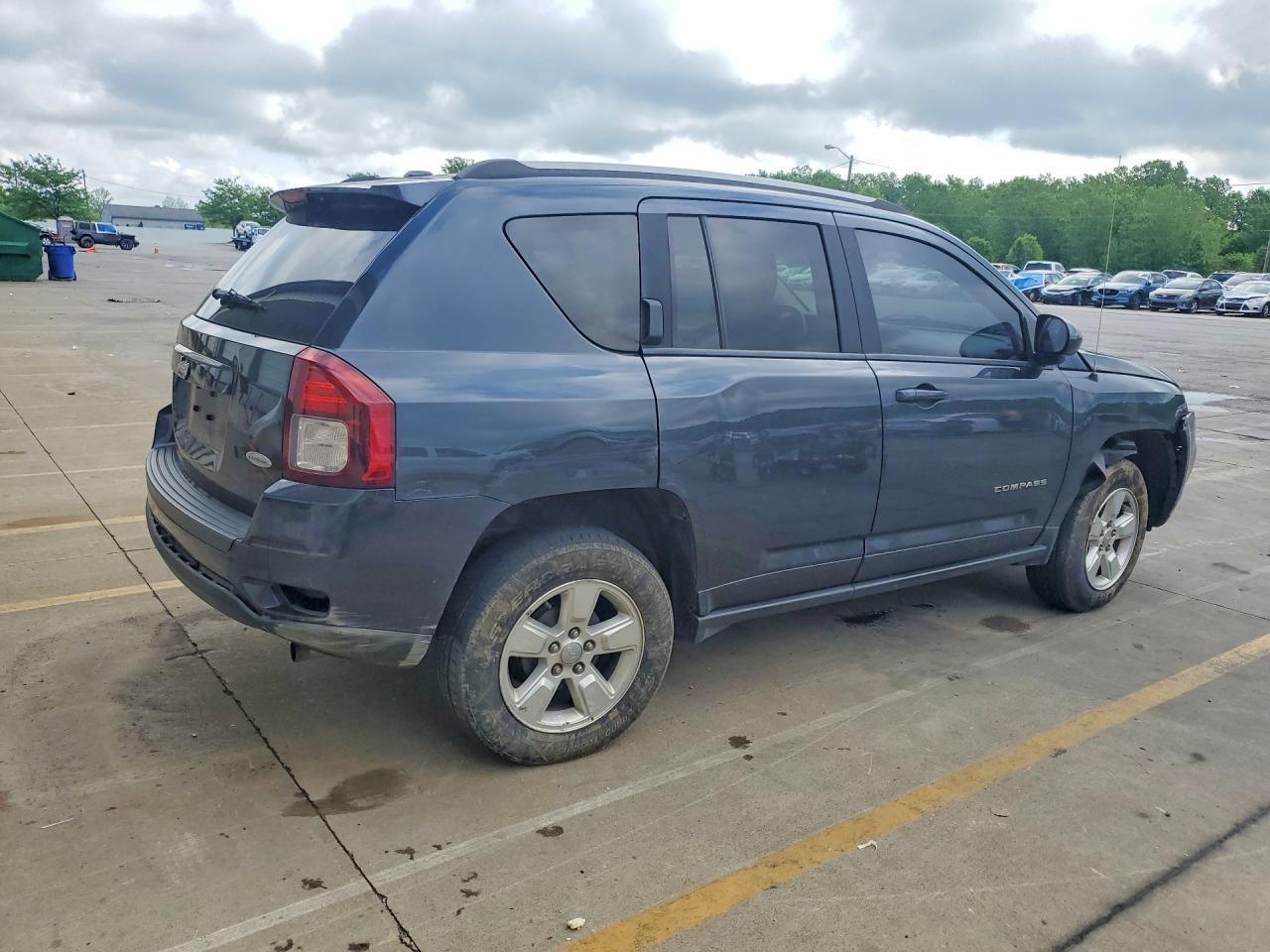 2016 Jeep Compass Latitude - Фото 3