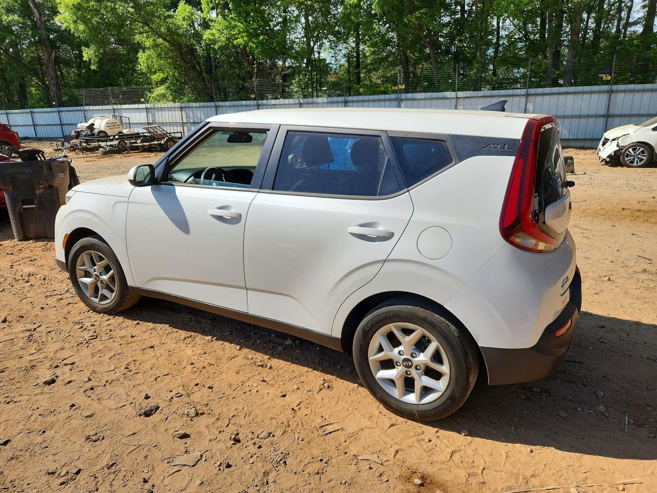 2021 Kia Soul S - Фото 2