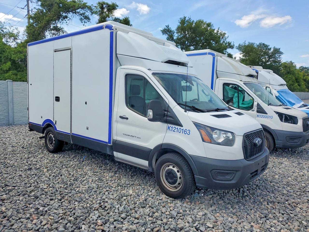 2021 Ford Transit Delivery Truck - Фото 4