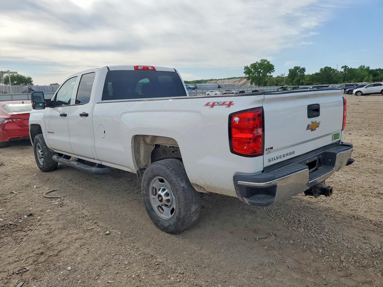2015 Chevrolet Silverado K2500 Heavy Duty - Image 2