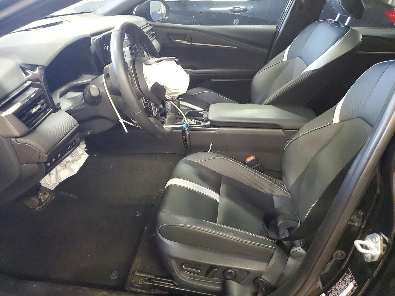 2025 Toyota Camry Se - Image 7