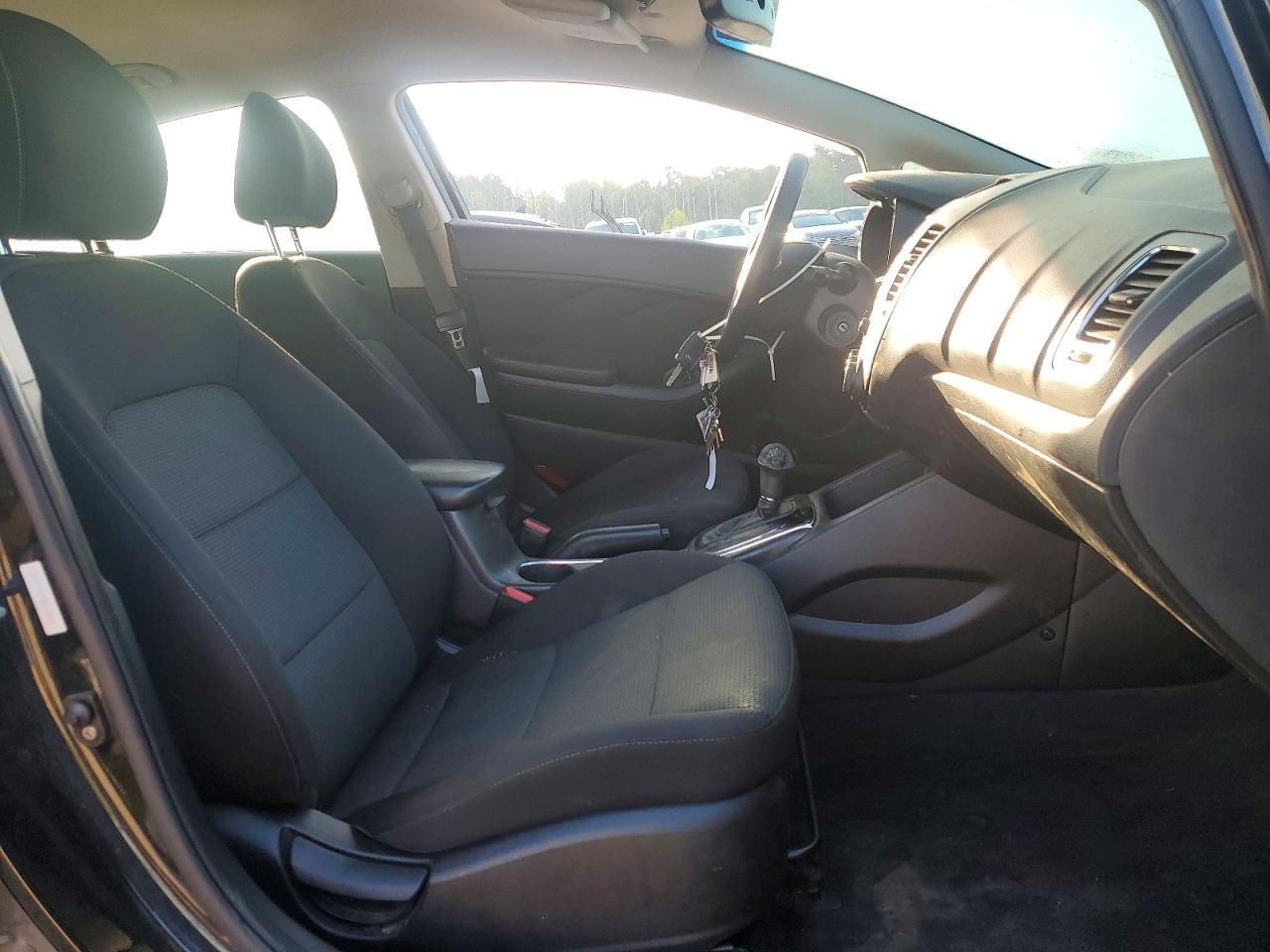 2017 Kia Forte Lx - Image 7