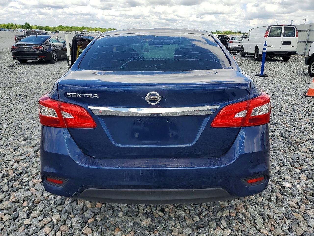 2019 Nissan Sentra S - Фото 6