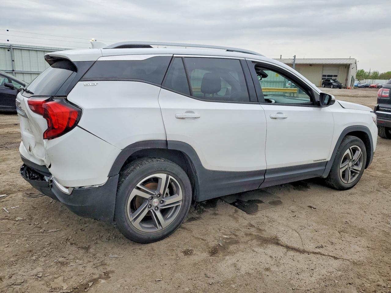 2021 GMC Terrain Slt - Image 3