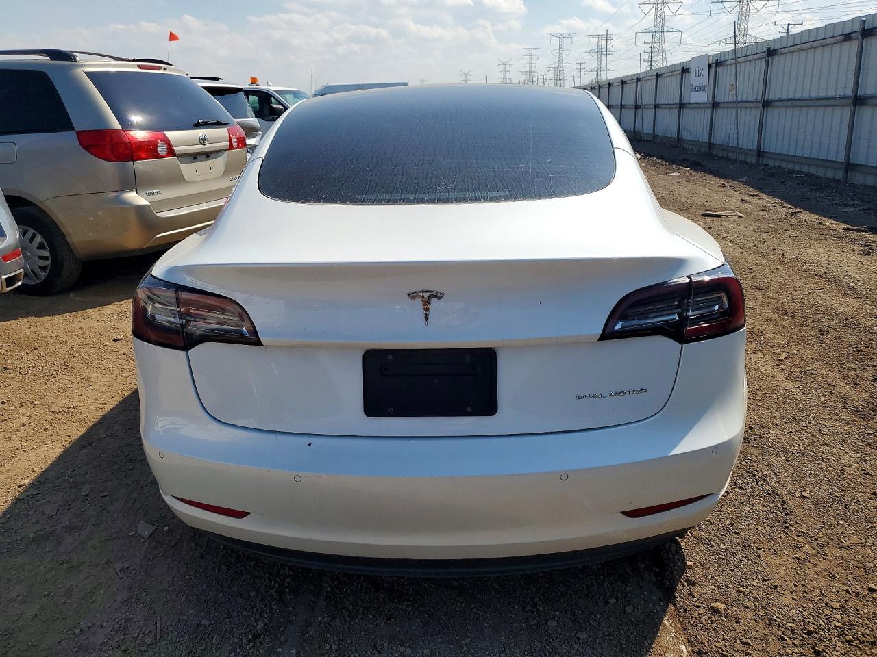 2021 Tesla Model 3 - Фото 6