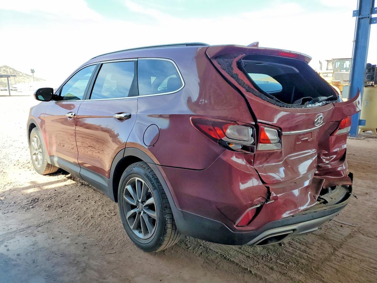 2018 Hyundai Santa Fe Se - Фото 2
