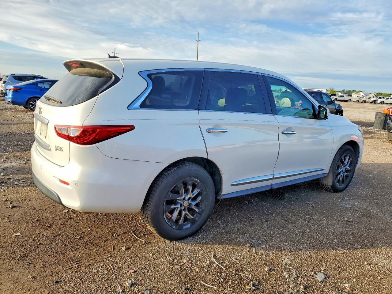 2013 Infiniti Jx35 Base - Image 3