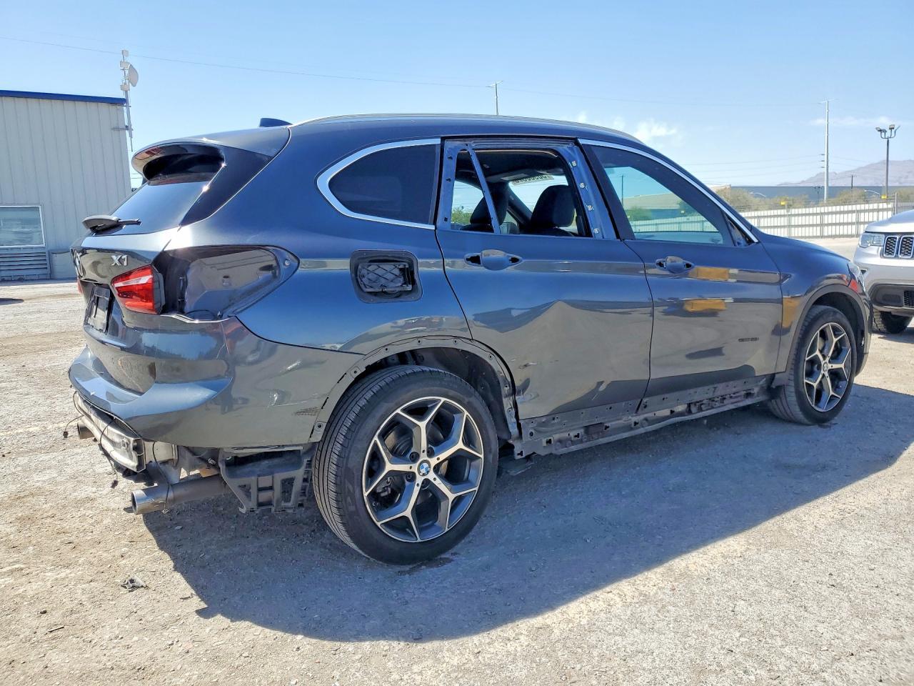 2017 BMW X1 Sdrive28I - Image 3