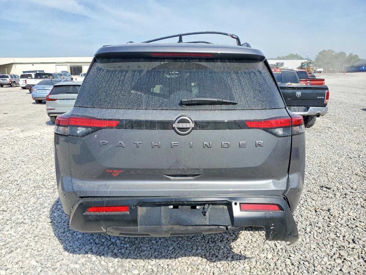2026 Nissan Pathfinder Sv - Image 6