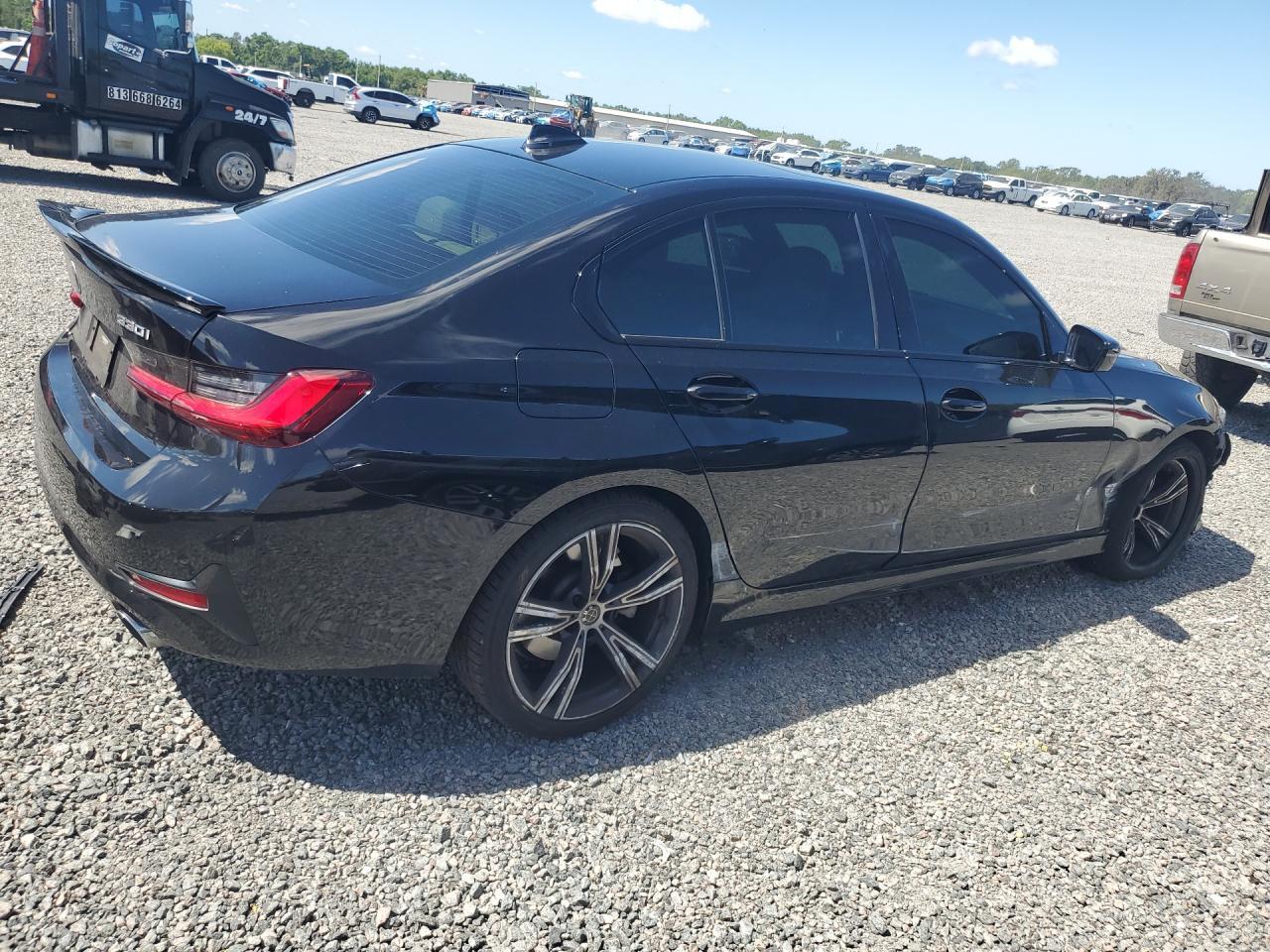 2022 BMW 330I - Фото 3