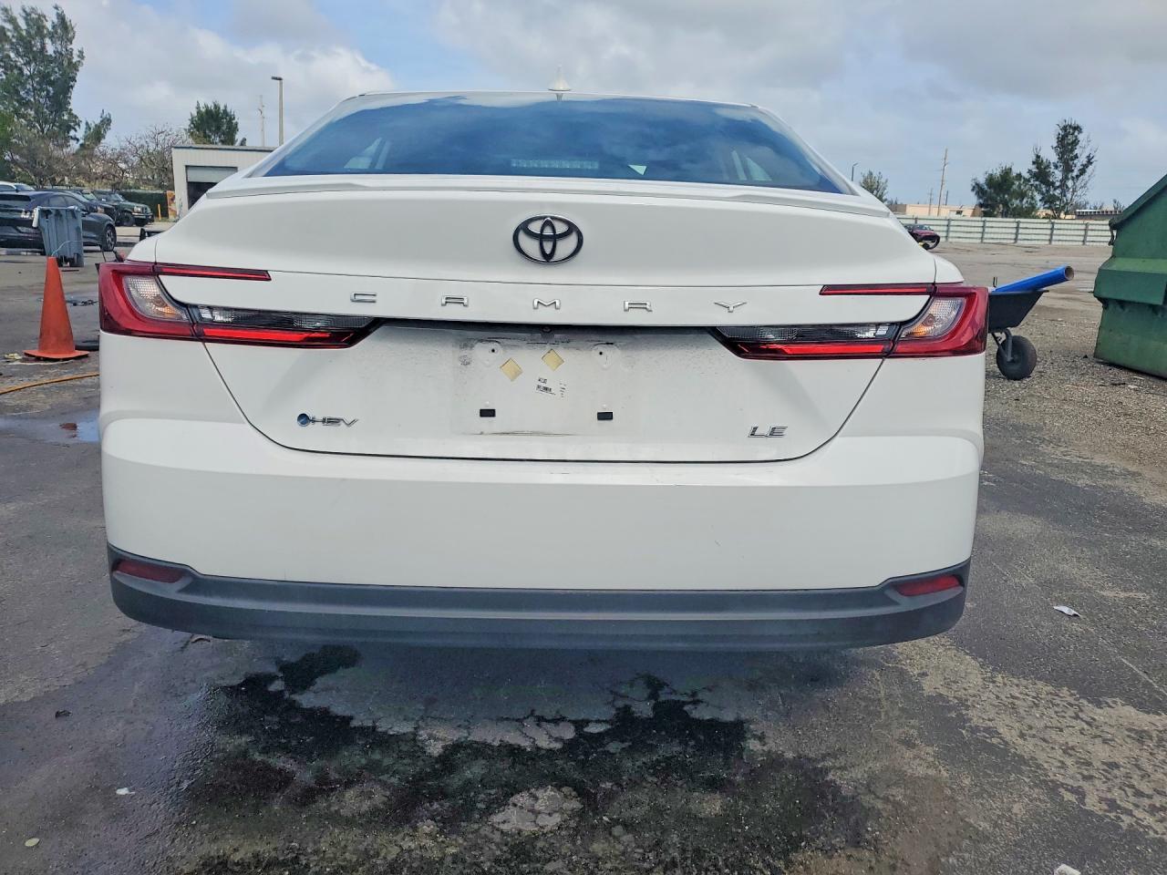 2025 Toyota Camry Le - Image 6