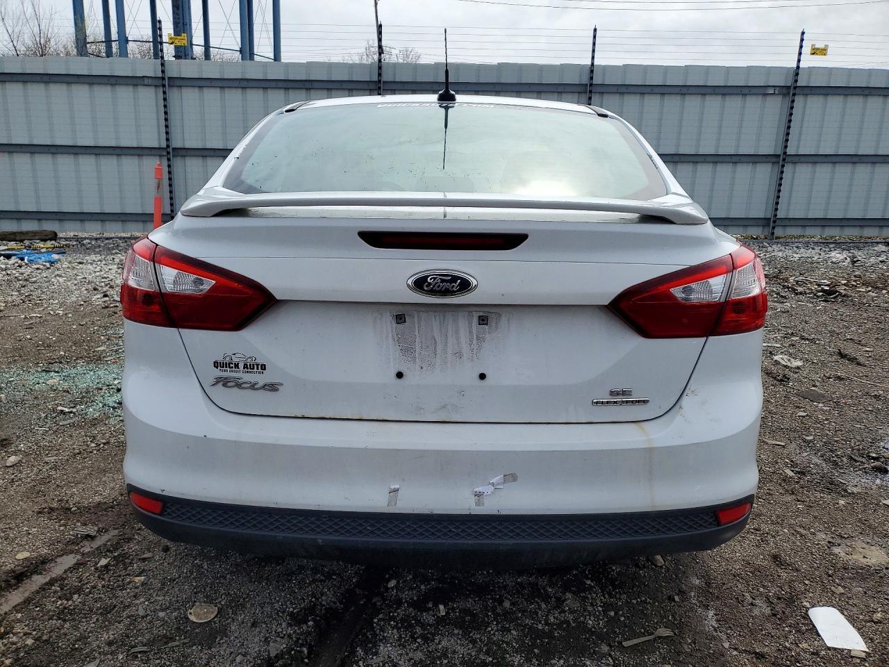 2014 Ford Focus Se - Image 6
