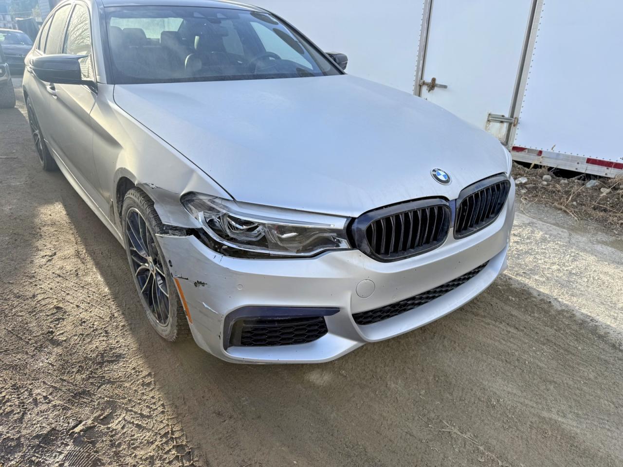 2020 BMW 530 Xi - Фото 4