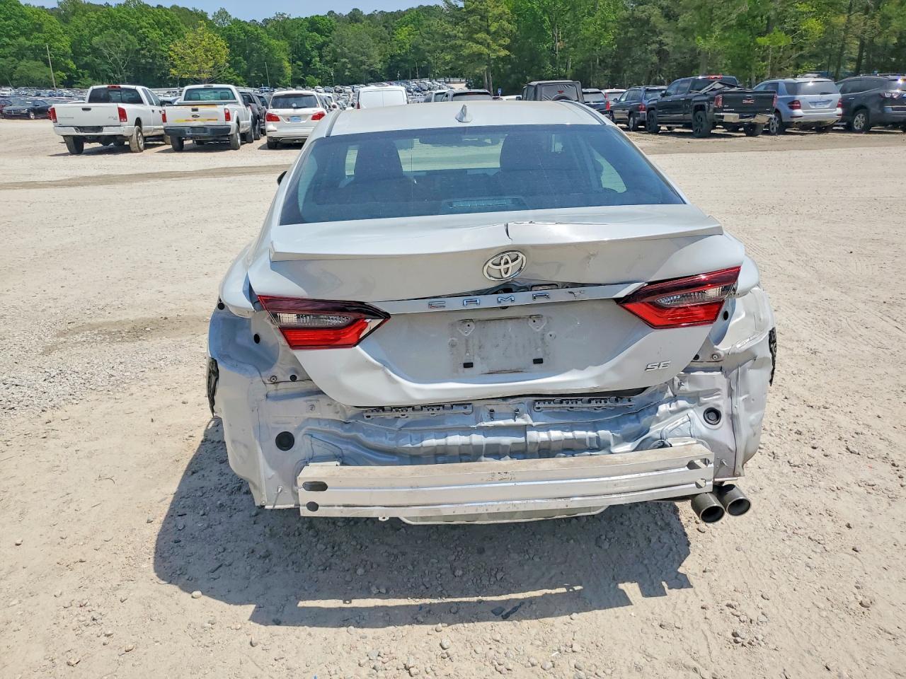 2023 Toyota Camry Se - Image 6