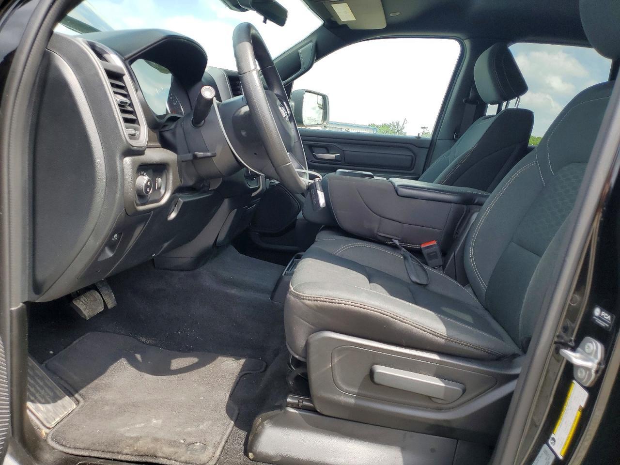 2025 Ram 1500 Tradesman - Фото 7