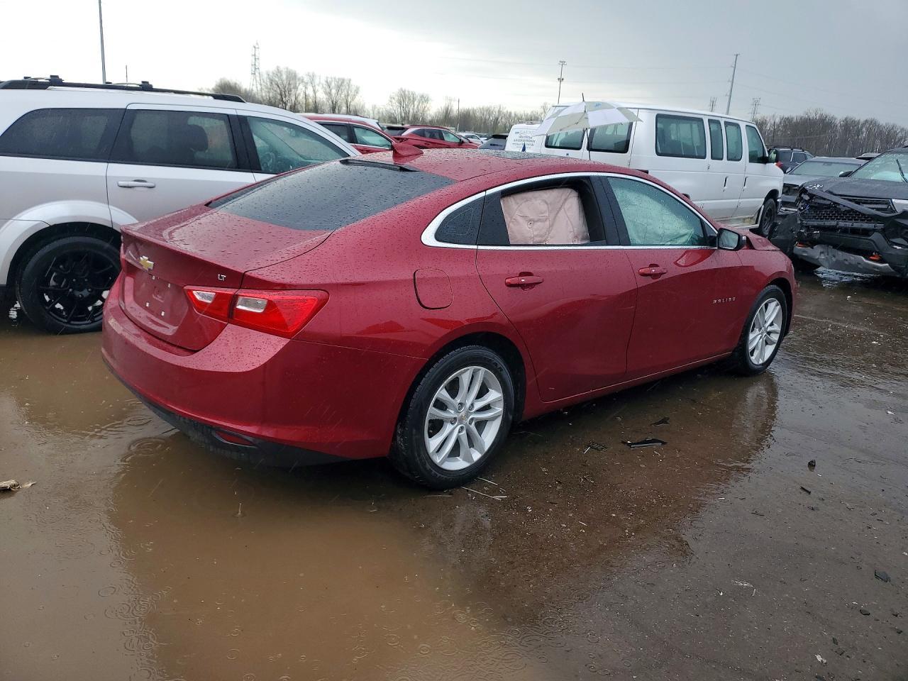 2018 Chevrolet Malibu Lt - Image 3