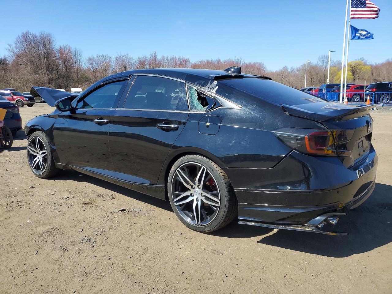 2022 Honda Accord Touring - Фото 2