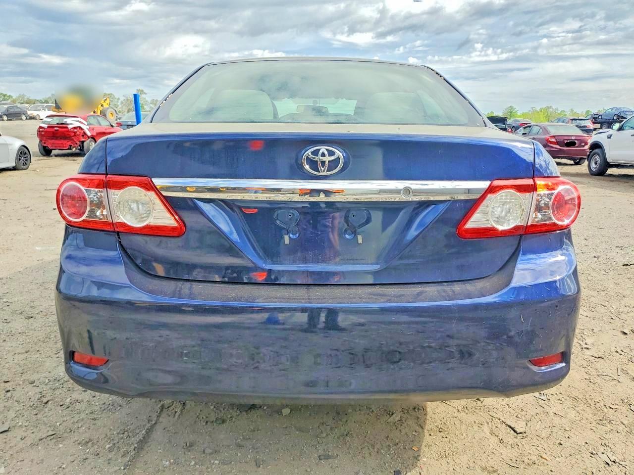 2012 Toyota Corolla Le - Фото 6