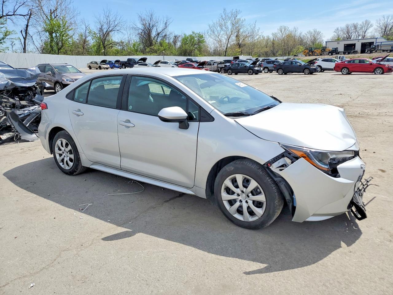 2025 Toyota Corolla Le - Фото 4