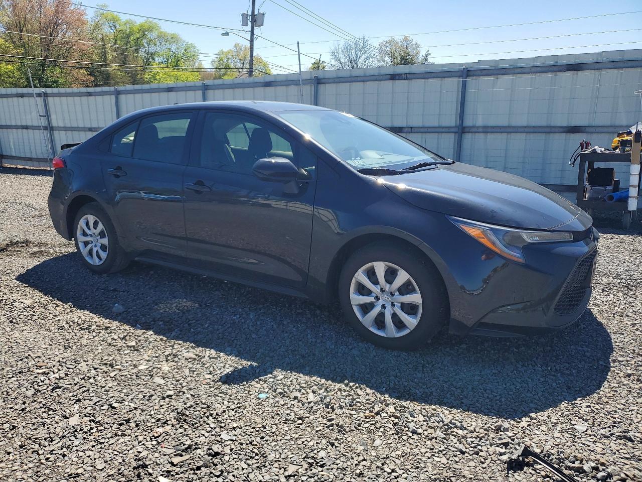 2022 Toyota Corolla Le - Image 4