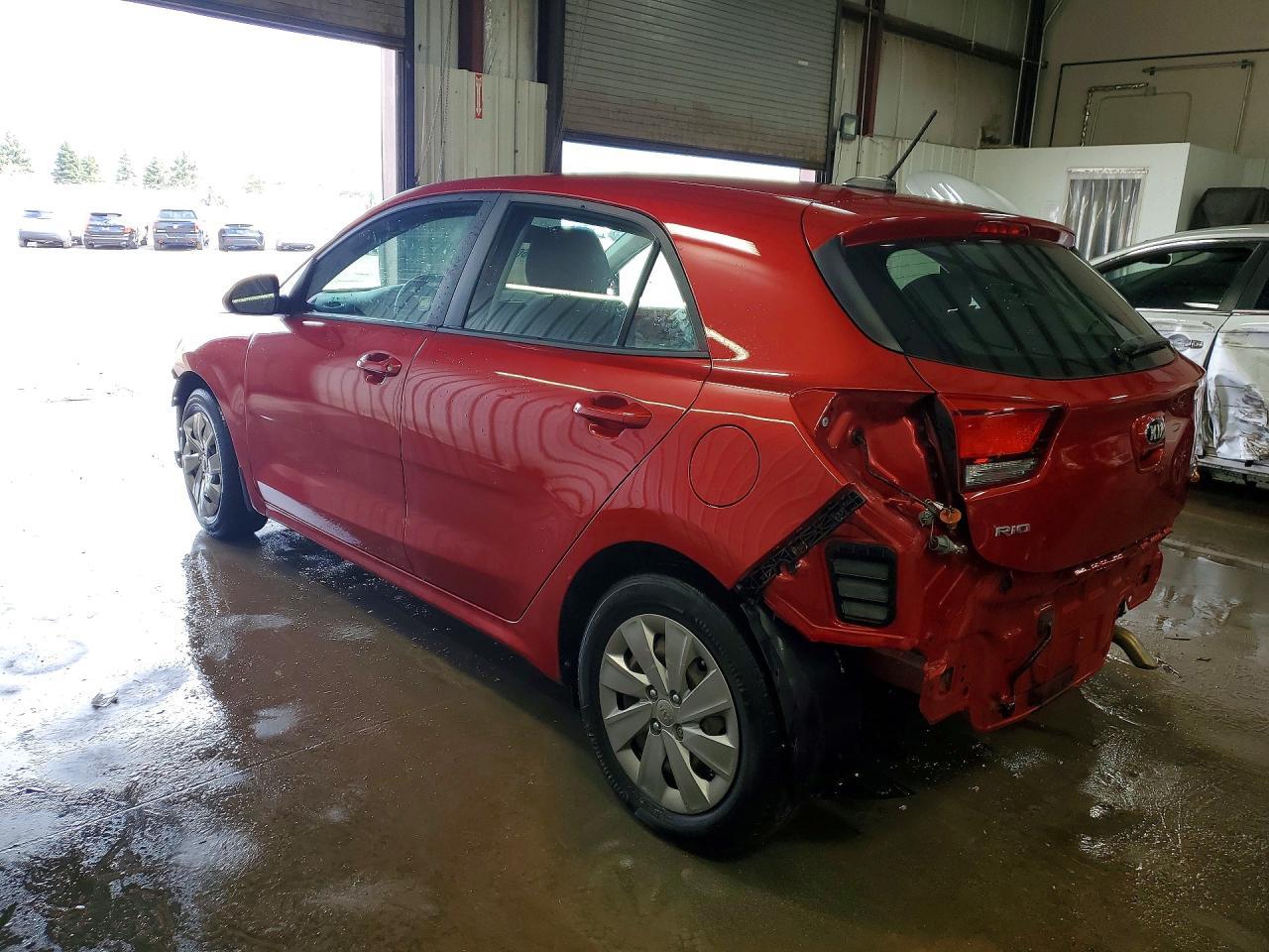 2020 Kia Rio 5-Door S - Фото 2