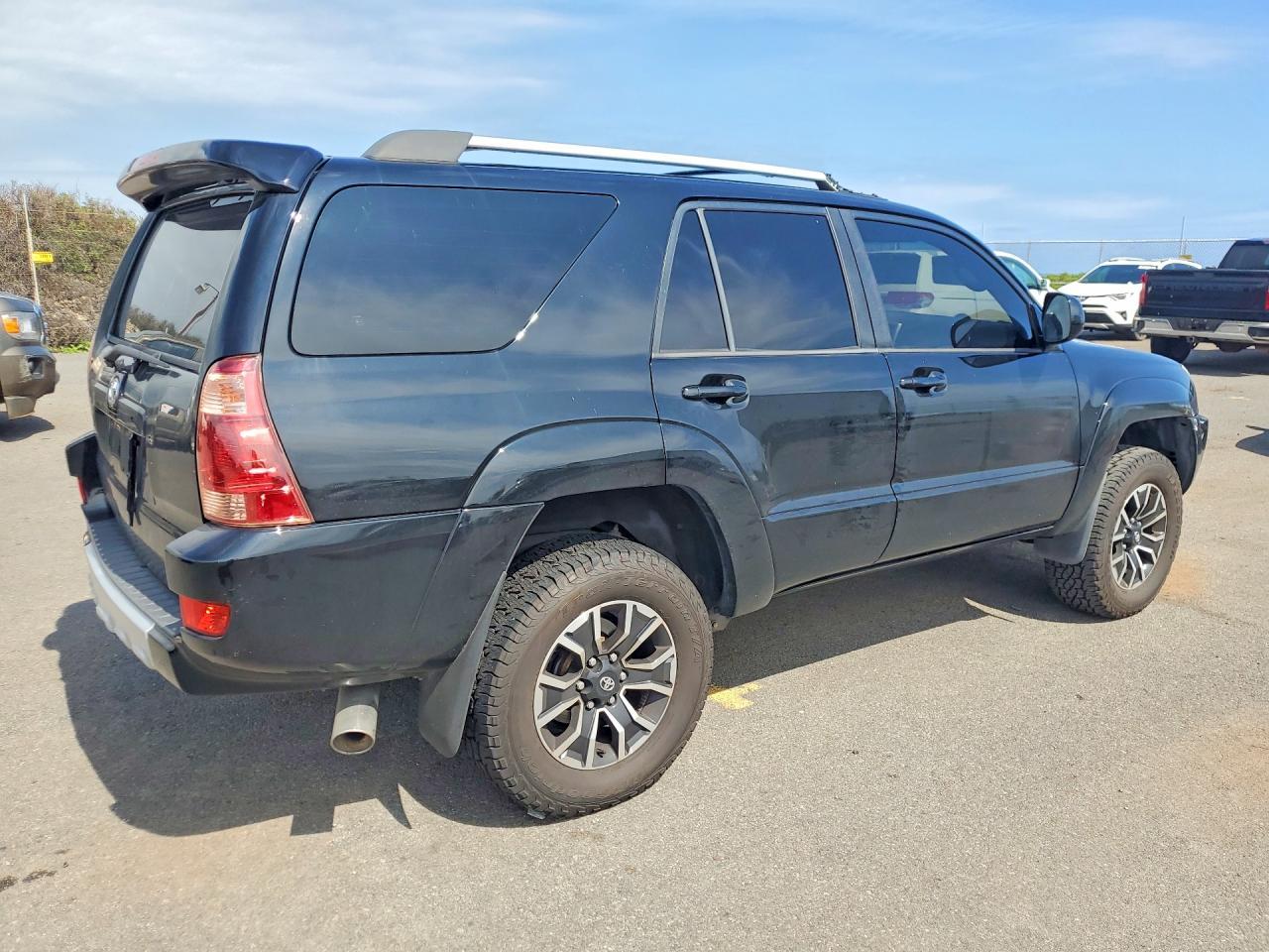 2004 Toyota 4Runner Limited - Image 3