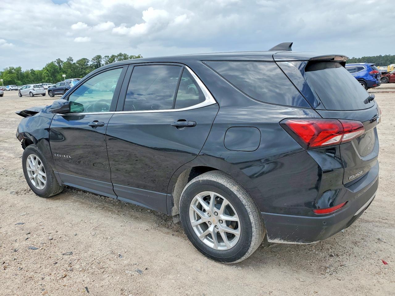 2024 Chevrolet Equinox Lt - Image 2