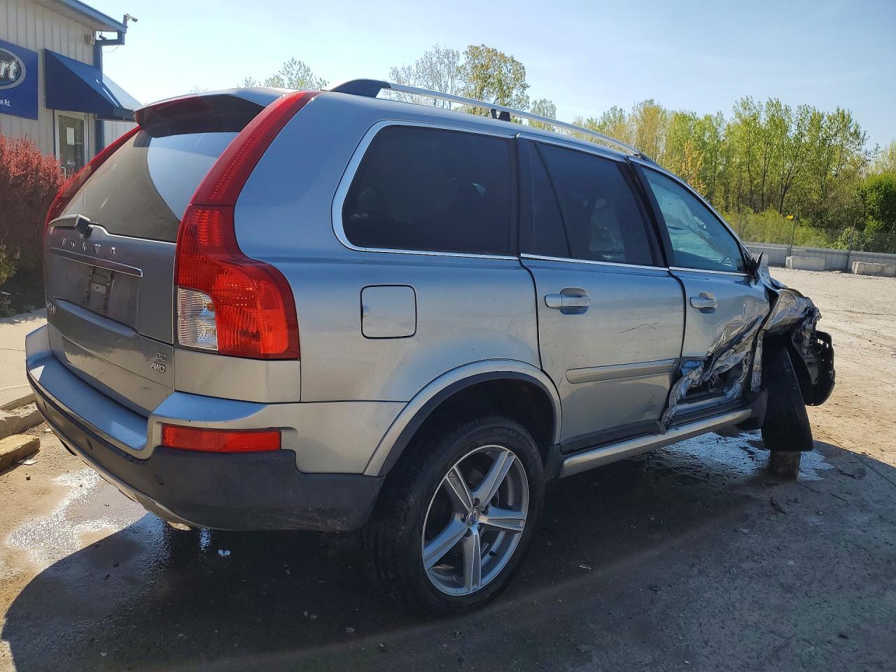 2010 Volvo Xc90 - Фото 3