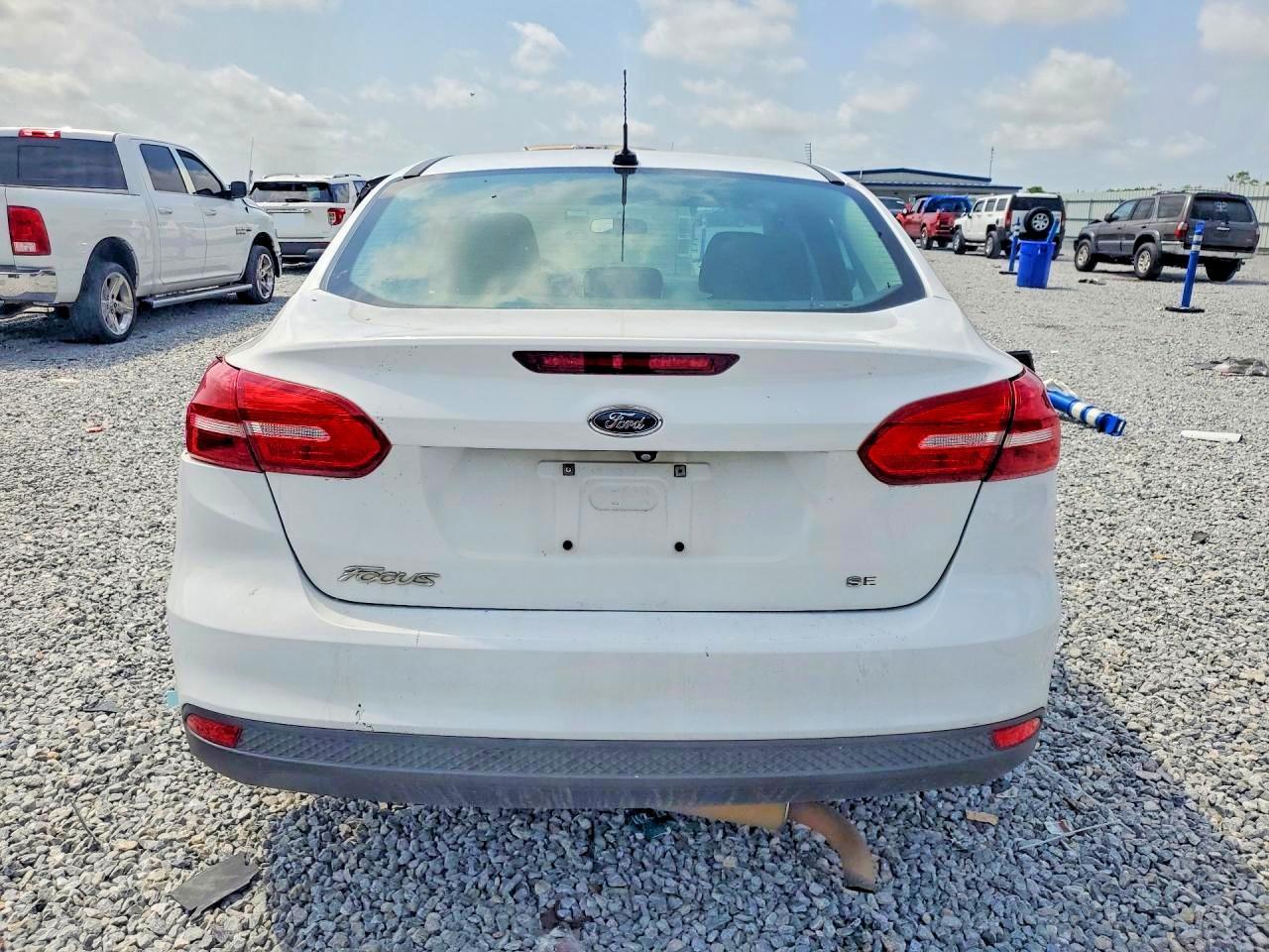 2017 Ford Focus Se - Фото 6