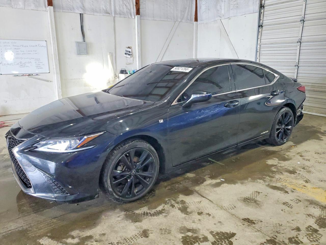 2022 Lexus Es 300H F Sport