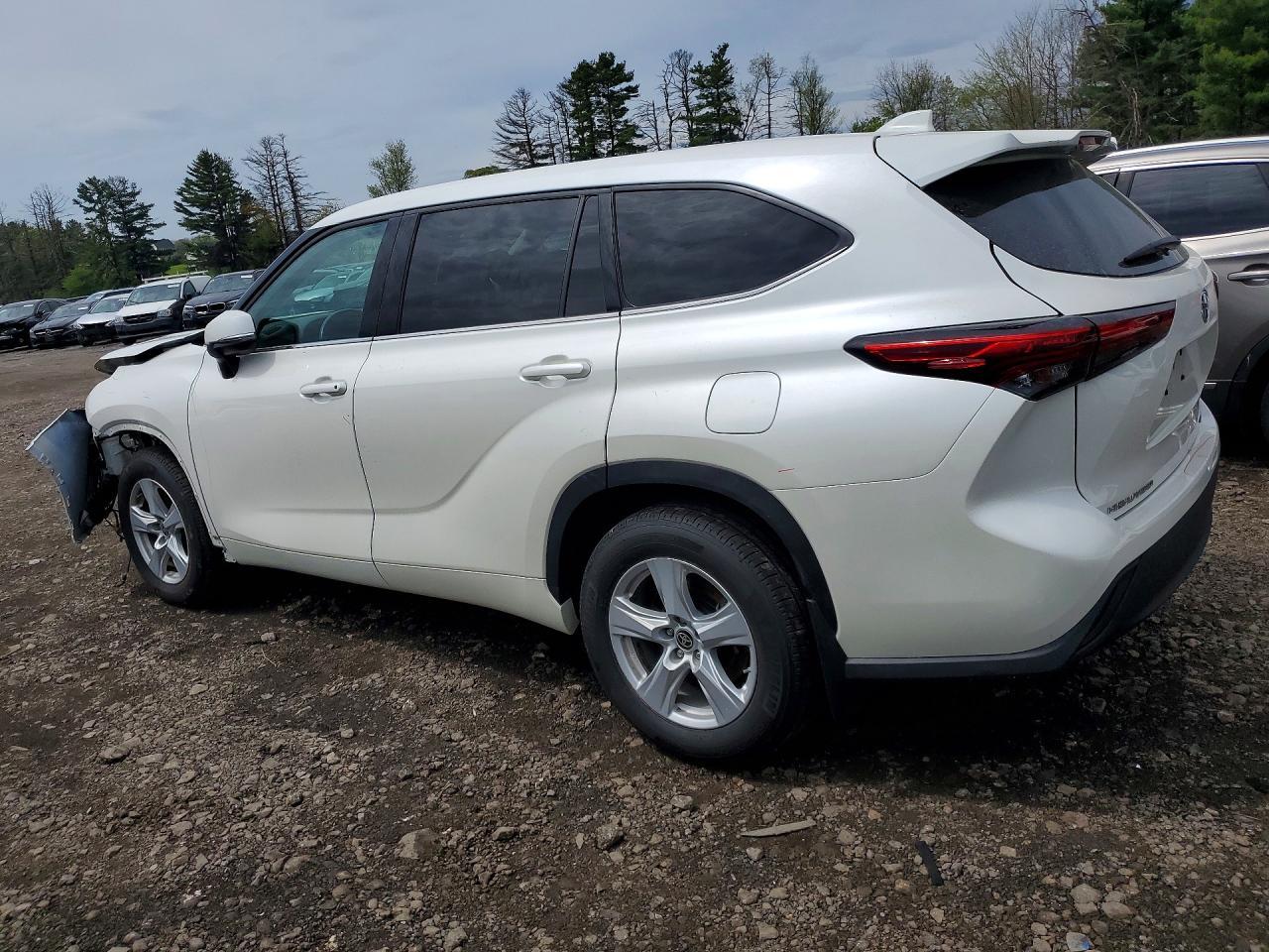 2021 Toyota Highlander Le - Фото 2