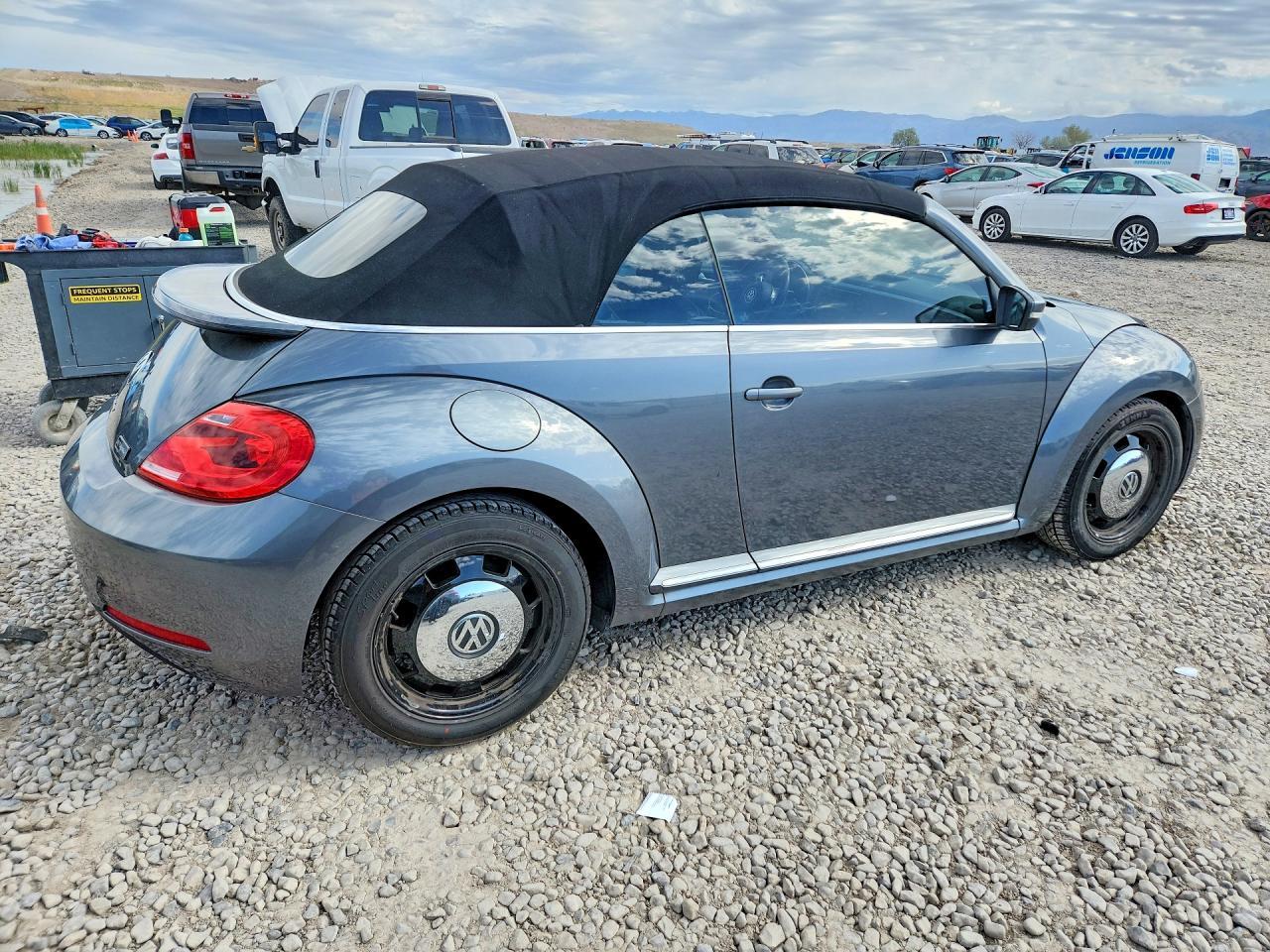 2013 Volkswagen Beetle - Image 3