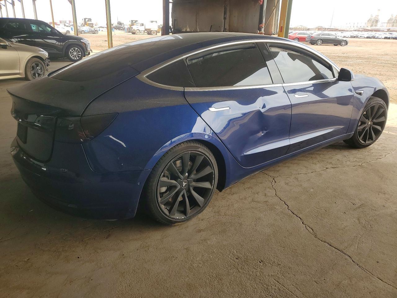 2019 Tesla Model 3 - Image 3