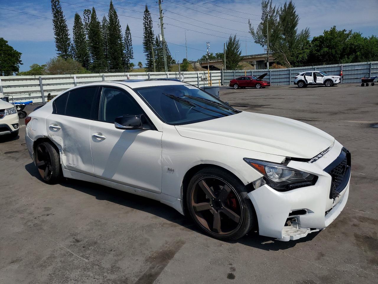 2018 Infiniti Q50 3.0T Luxe - Фото 4