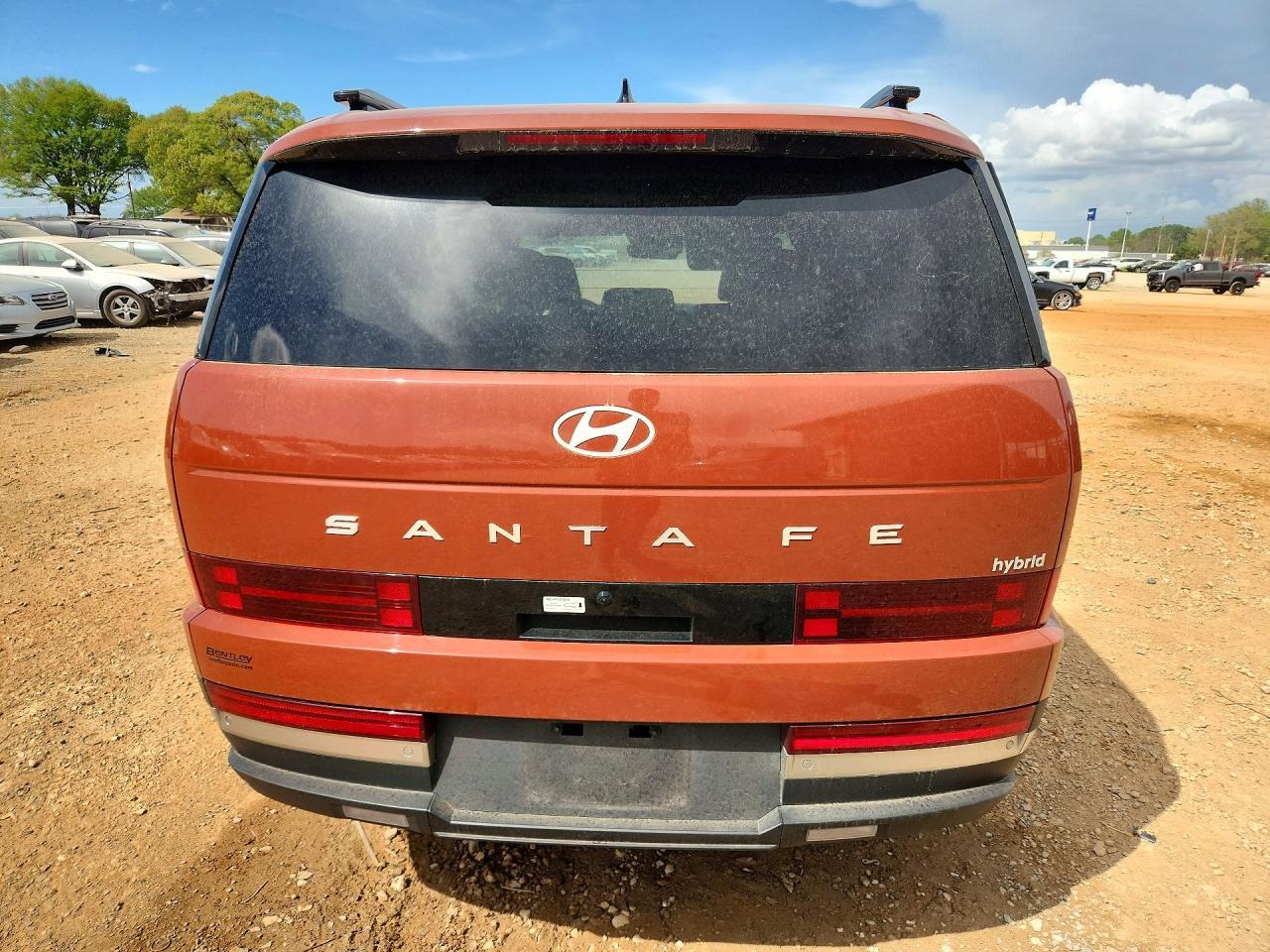 2025 Hyundai Santa Fe Hybrid Limited - Image 6