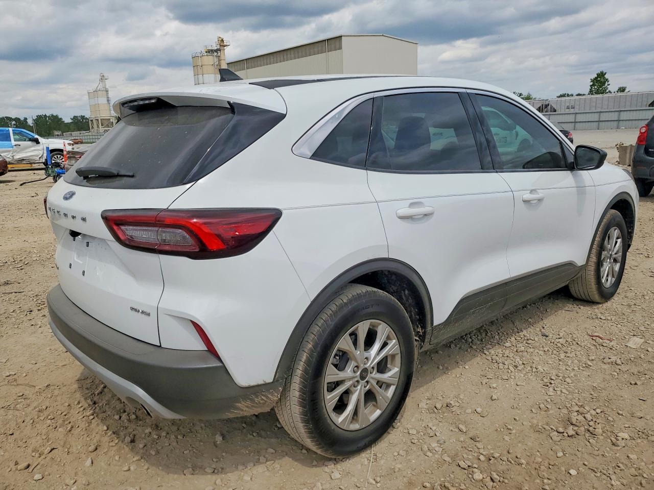 2024 Ford Escape Active - Image 3