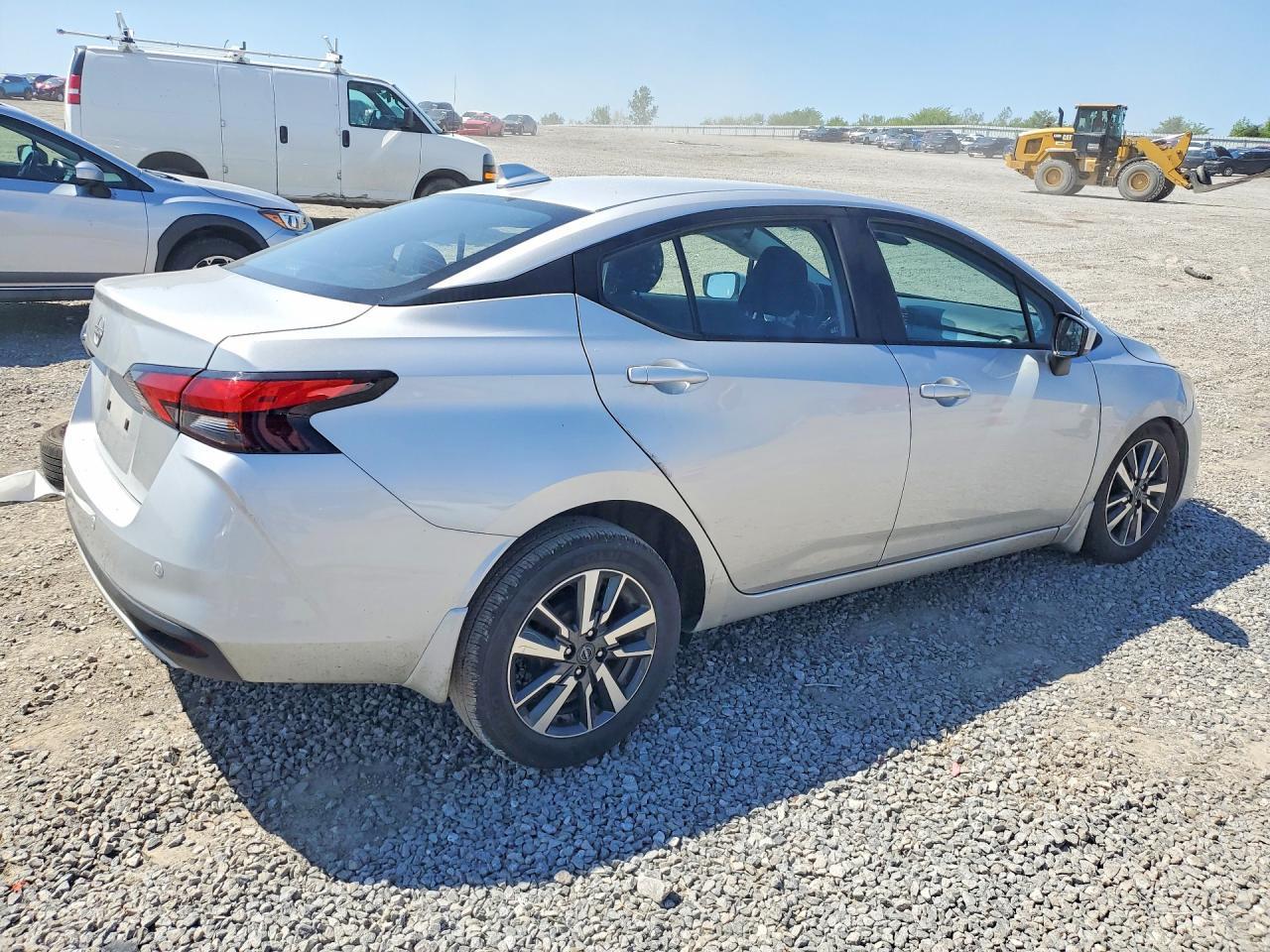 2025 Nissan Versa Sv - Image 3
